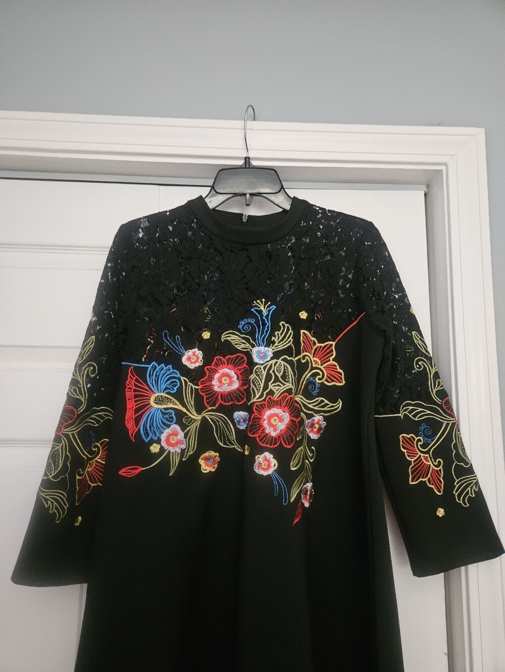 Vicky and Lucas black minidress with embroidered floral design & lace detailing - Picture 2 of 6